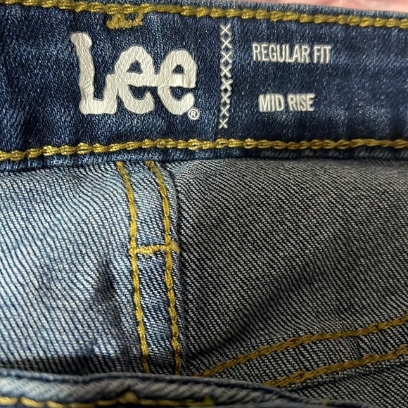 LEE Bootcut Jeans. Regular Fit Mid Rise 14S. Excellent Condition. - Picture 4 of 6